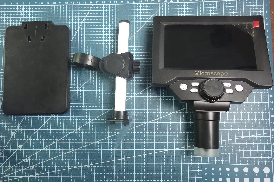 أفضل فرصة لاكتشاف العوالم الصغيرة: 5.5″ LCD Digital Microscope