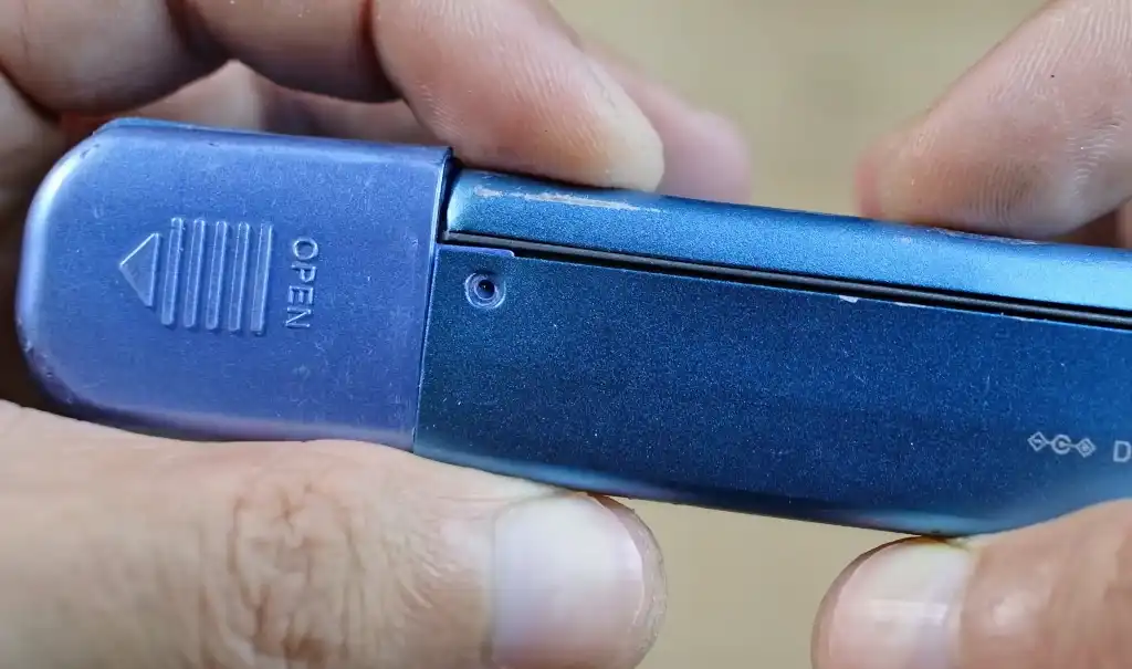 رحلتي في إصلاح minidisc سوني: تجربة استكشاف وتحدي 1 اصلاح ميني ديسك سوني